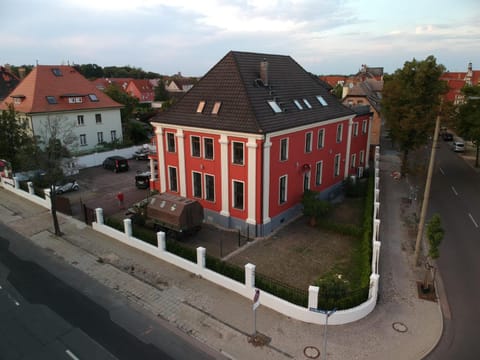 Property building, Bird's eye view, Street view, Parking