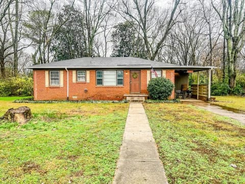 Brick Point Place- 10 Min N of UAH House in Huntsville