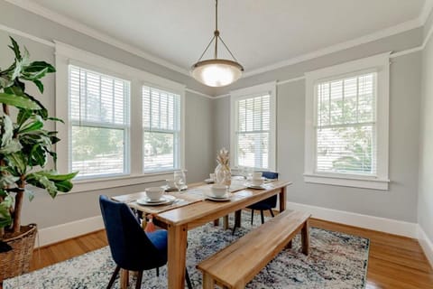 The Marvelous Miss Margrave-Close to USC- Jackson-Zoo House in Columbia