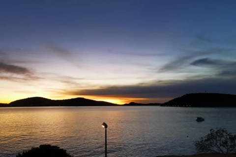 Beach front apartment with beautiful sunsets Apartment in Šibenik-Knin County, Croatia