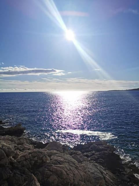 Beach front apartment with beautiful sunsets Apartment in Šibenik-Knin County, Croatia