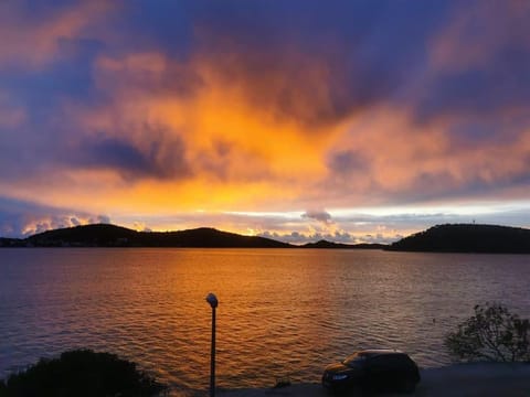 Beach front apartment with beautiful sunsets Apartment in Šibenik-Knin County, Croatia