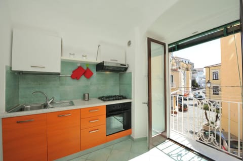 Kitchen or kitchenette, City view, Street view