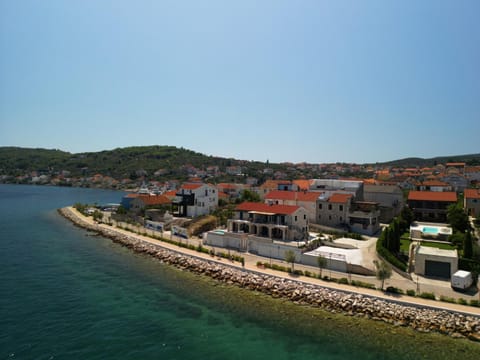 Property building, Day, Natural landscape, Beach, Mountain view, Sea view