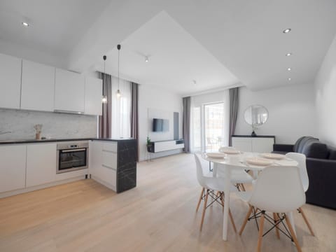 Kitchen or kitchenette, Photo of the whole room, Dining area