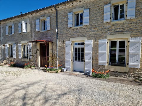 Property building, Facade/entrance, Breakfast