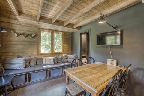 TV and multimedia, Living room, Dining area