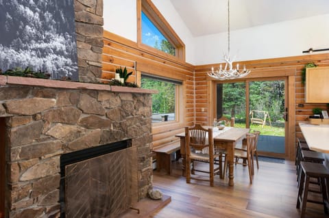 Cabin On The Blue Home: On River, Hot Tub, Views Cabin in Blue River