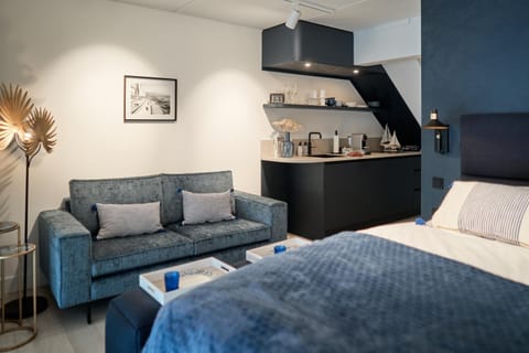 Living room, Bedroom