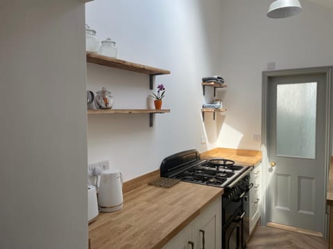 Peaceful period cottage in central location House in Penzance