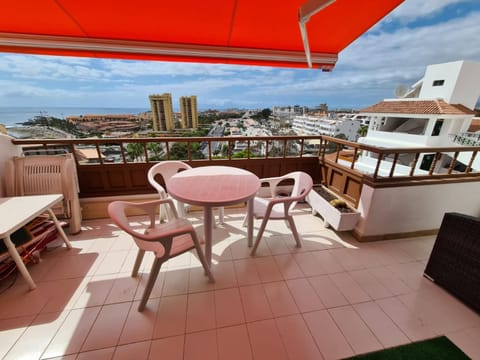Patio, Balcony/Terrace, City view, Street view