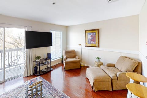 Riverfront Retreat Apartment in East Nashville