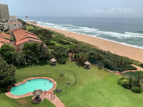 Pool view, Sea view
