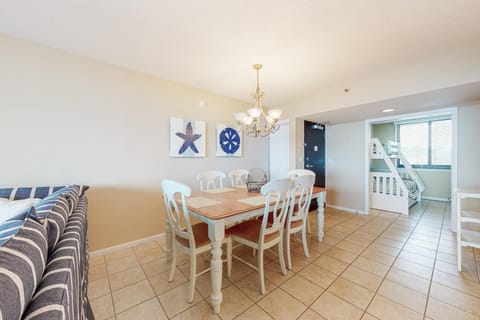 Sea Colony --- 202 Georgetowne House Apartment in Sea Colony