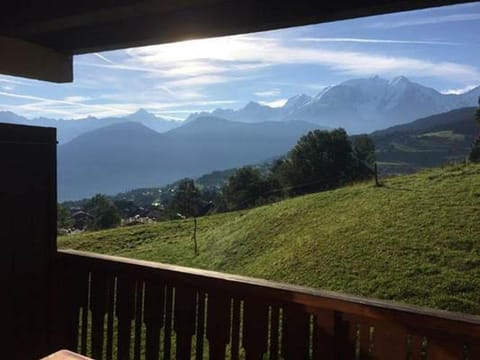 Balcony/Terrace, Mountain view