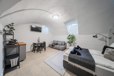 Kitchen or kitchenette, Seating area, Dining area