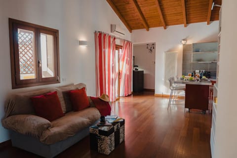 Giaria Holiday House Apartment in Olbia
