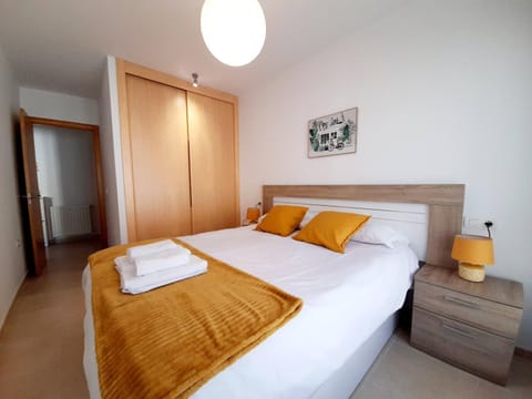 Bed, Bedroom, wardrobe