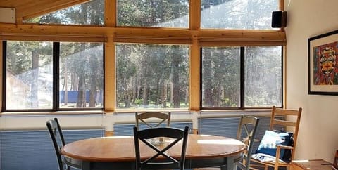 Sunny Studio Ski Loft - Creekside #103 Apartment in Bear Valley