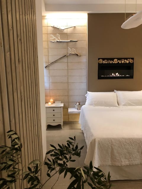 Bed, View (from property/room), Bedroom, flat iron, hair dresser