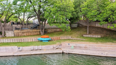 Lake Marble Falls Waterfront, House, Wet Slip, Huge Yard House in Marble Falls