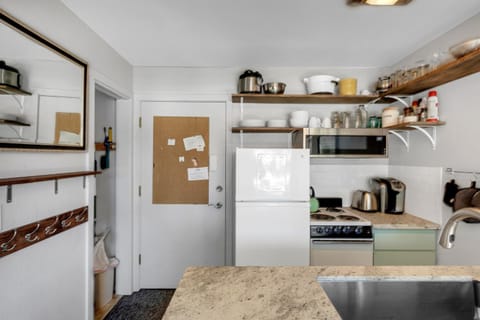 Great Location Corner Condo - Tamarack #10 Pets Ok Apartment in Bear Valley