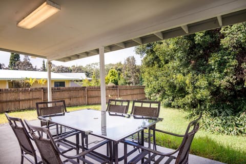 Pukeawe Hale House in Volcano