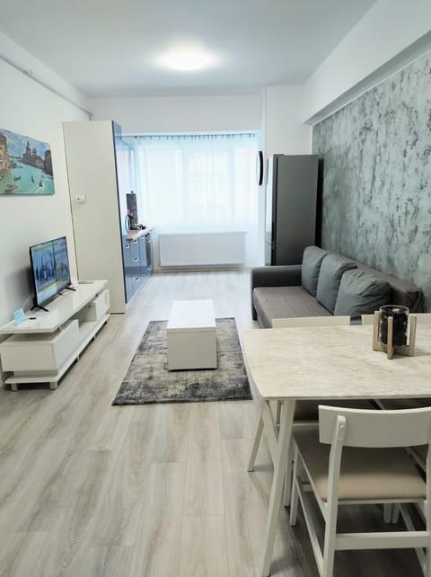 TV and multimedia, Living room, Dining area