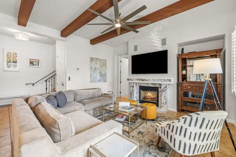 L44 Luxurious 2 Story Townhome - Newly Remodeled! condo Apartment in Indian Wells