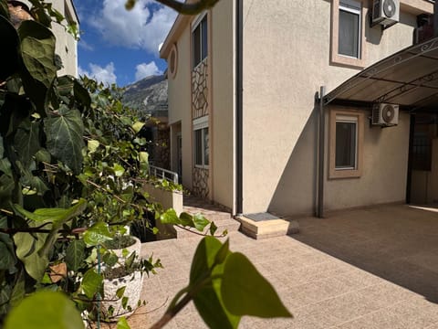 Property building, Garden