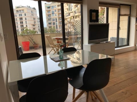 Superbe appartement 3 pièces 57 m2 avec Terrasse 33m2 Apartment in Levallois-Perret