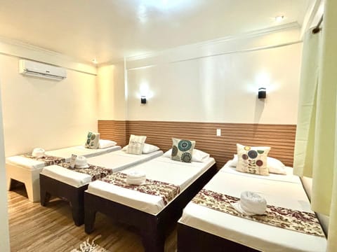 Bed, Photo of the whole room, Bedroom, towels, air conditioner