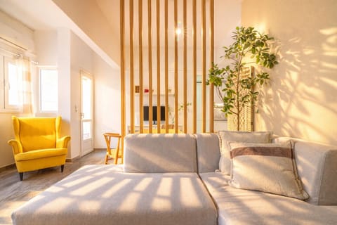 Living room, Photo of the whole room, Seating area