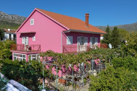 Holiday Apartment Etica Apartment in Dubrovnik-Neretva County