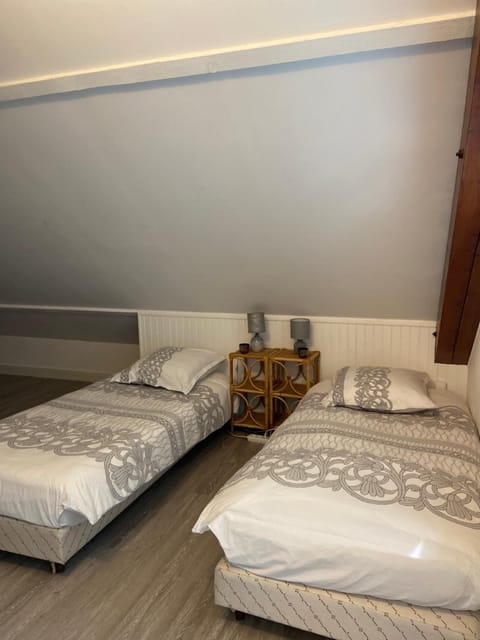 Appartement entier en résidence centre ville Apartment in Vendôme