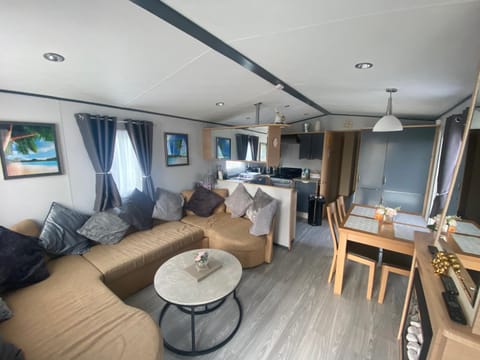 Luxury Holiday Home Happiness at Tattershall lake# Campground/ 
RV Resort in Tattershall