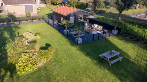 Property building, Day, Natural landscape, BBQ facilities, Garden, Garden view
