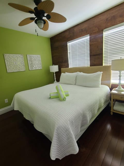 6 Bedroom 6 Bath Guesthouse on Duval Street House in Key West