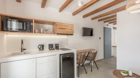 Seating area, kitchen