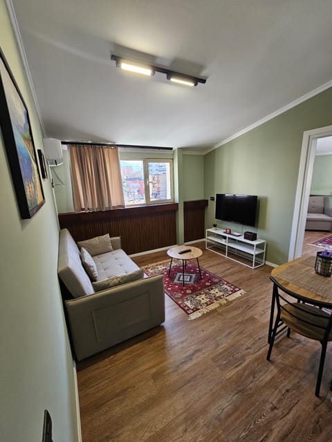TV and multimedia, Seating area