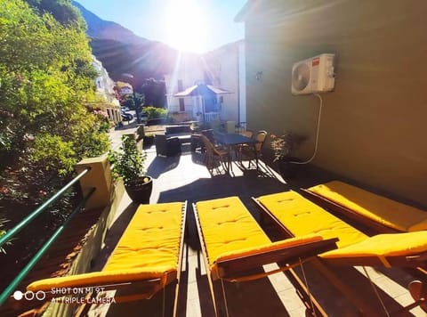 Day, Natural landscape, Mountain view, sunbed