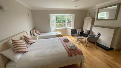 SeaClusion Barna Country House in County Galway