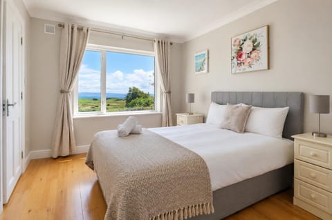 Bed, Natural landscape, Bedroom