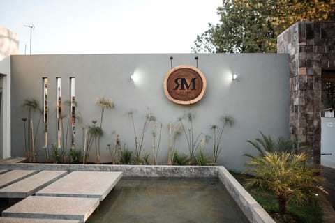Facade/entrance, Property logo or sign