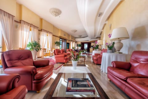 Living room, Lobby or reception