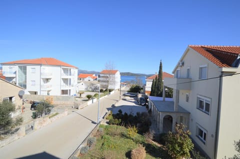 Beach Apartment in Murter