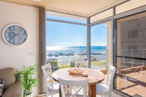 Dining area, Sea view