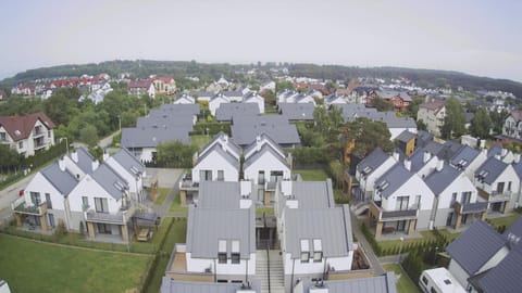 Property building, Day, Neighbourhood, Natural landscape, Bird's eye view, City view, Location