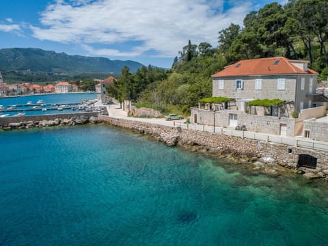 Seafront apartment Marina Apartment in Dubrovnik-Neretva County