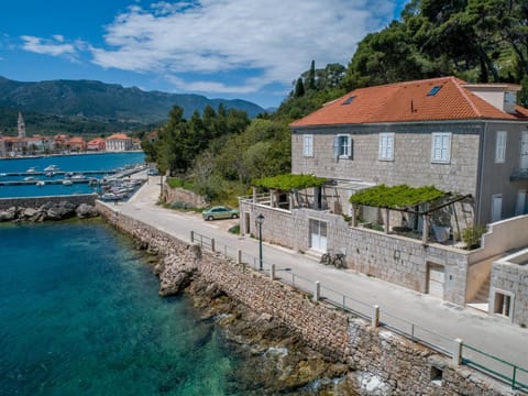 Seafront apartment Marina Apartment in Dubrovnik-Neretva County